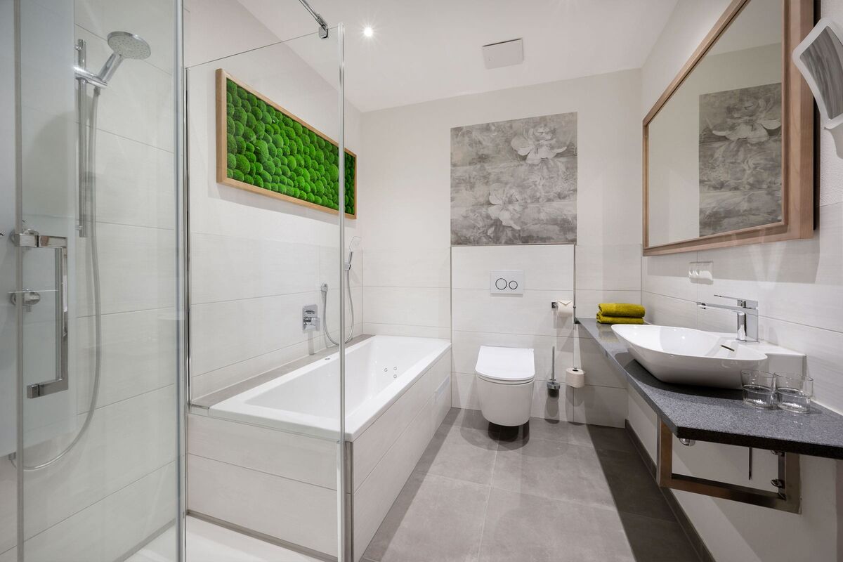 Badezimmer mit Whirlpool