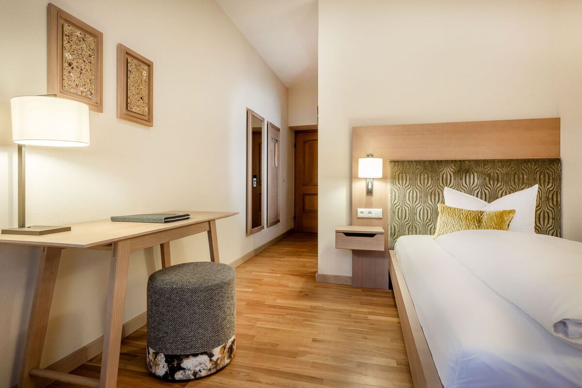 Naturgenusszimmer für Alleinreisende mit Schreibtisch